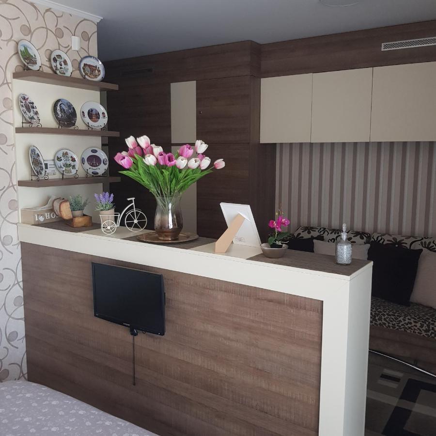 Apartament Karla Nagyvárad Kültér fotó
